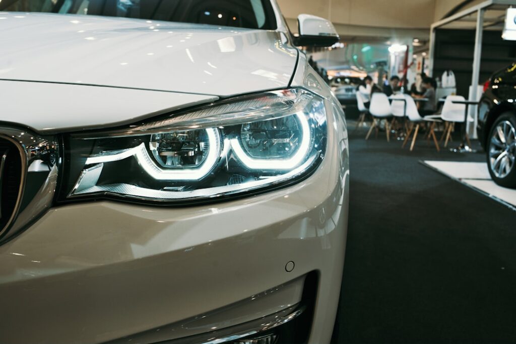 Photo Car showroom